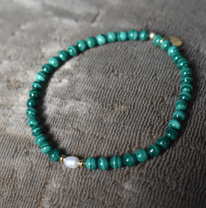 Malachite and Freshwater Pearl skinny bracelet